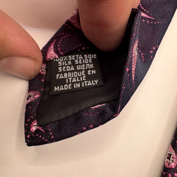 Hugo Boss Paisley Silk Tie Made in Italy 60” x 3.5” Navy/Pink - Picture 4 of 4